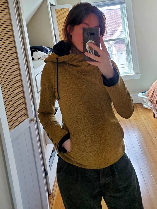 Unique sweatshirt with crossover hood - Picture 10 of 16